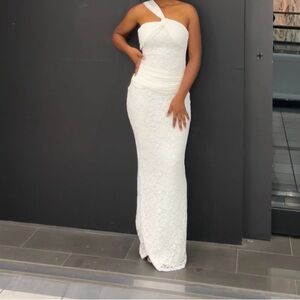 One-Shoulder White Lace Evening Gown
